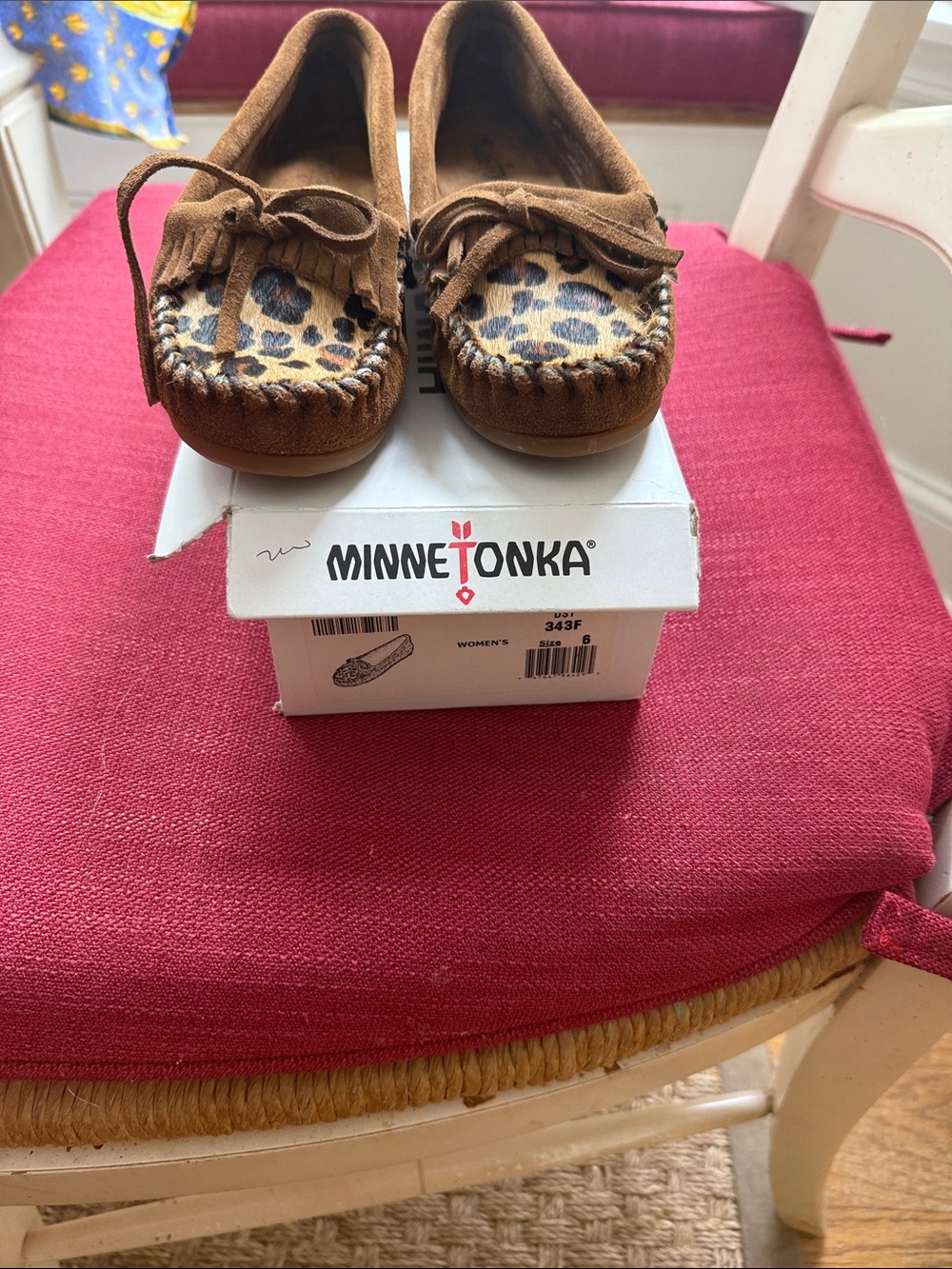 Minnetonka Brown Suede Moccasins with Leopard Print, size 6